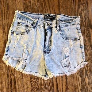 ✨3/$30✨ N3T Distressed High Waisted Acid Wash Jean Shorts w Raw Hem​ | S​